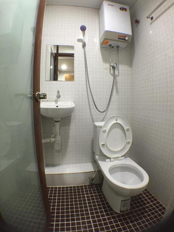 New Yan Yan Guest House Reception 9Th Floor Flat E4 E6 Hongkong Exteriér fotografie